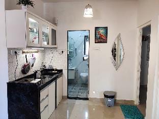 Elegant 2BHK Apartment With Pool At Anjuna Apartment in Goa, India