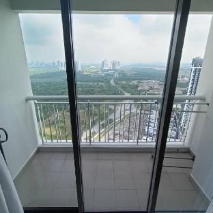 High Floor Teega Suites with TV Box and Facilities Vacation rental in Johor