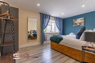 Cosy Home For Leisure/Relocation/Contractors Vacation rental in Southall