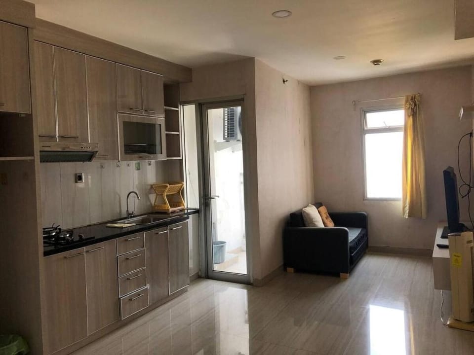 Elegant Apartement Greenlake Sunter 1 BR Queensize Apartment in Jakarta