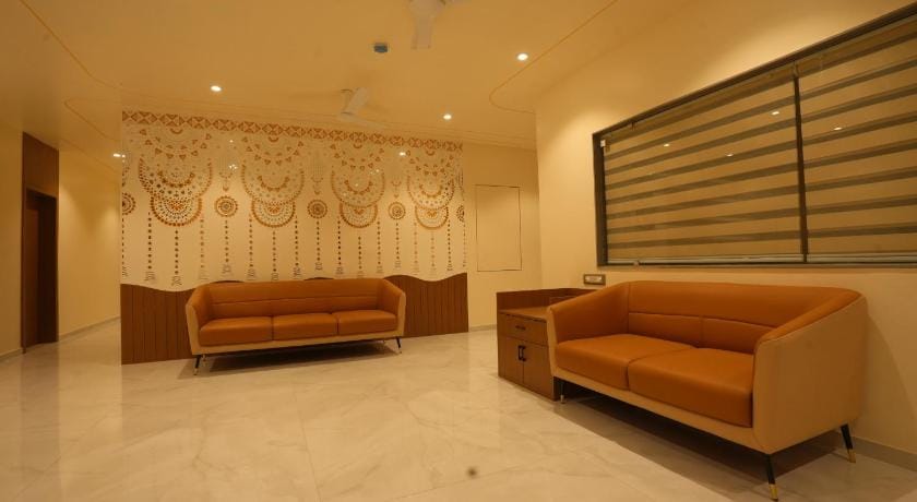 StayGuru The Canyon Inn Hotel in Gujarat