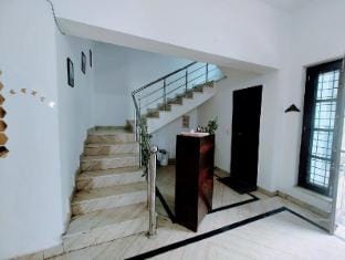 Queen's View Villa by The Cafe Villa in Uttarakhand