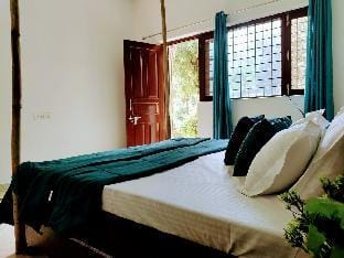 Queen's View Villa by The Cafe Villa in Uttarakhand