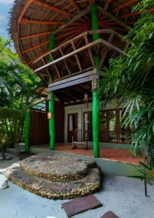 Koh Kood Family Villa with Garden, 60sqm Vacation rental in Trat Changwat