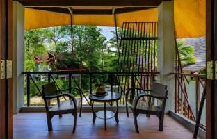 Koh Kood Deluxe Room with Garden View, 28sqm Vacation rental in Trat Changwat