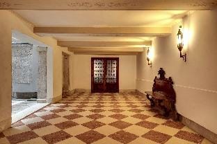 Rialto Canal View by Wonderful Italy Apartment in Venice