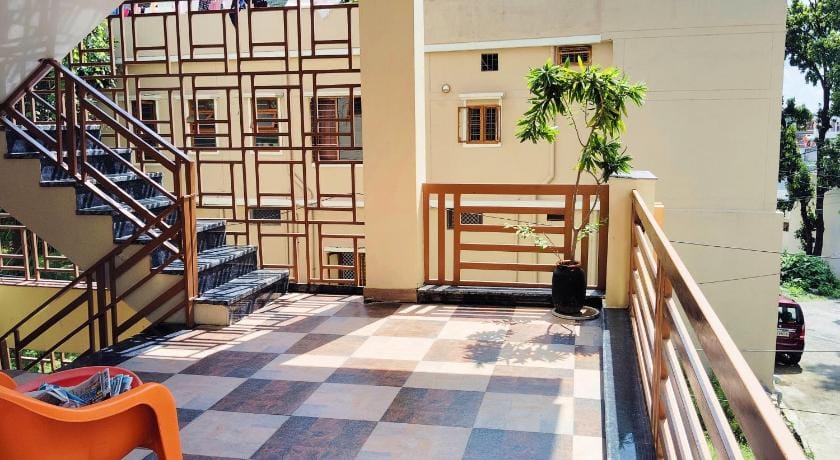 Doon Niwas Homestay 2 BHK Mountain view Peaceful  Apartment in Dehradun