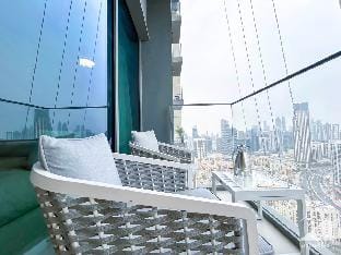 Spacious 3.5 Bedroom Apartment in Burj Royale Vacation rental in Dubai
