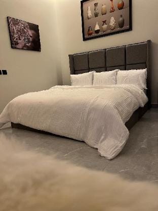 إستديو مودرن بجلسة جانبية Apartment in Riyadh