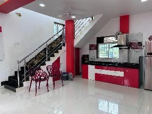 One Day Weekend Getaway with family & friends. Villa in Maharashtra