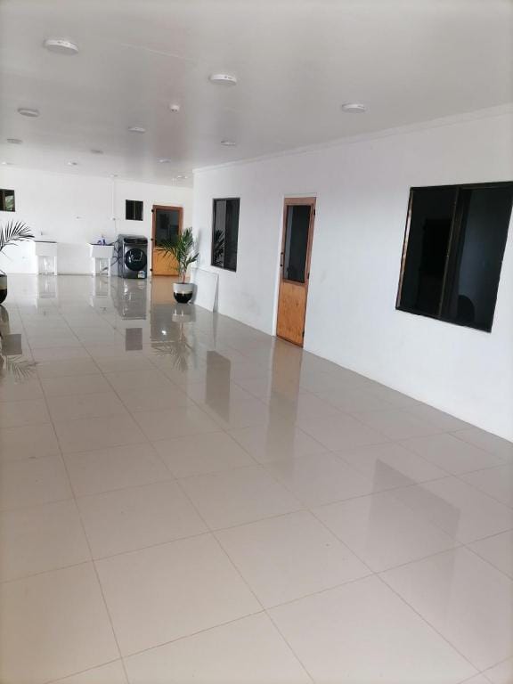 White Diamond Apartment Hotel in Fiji
