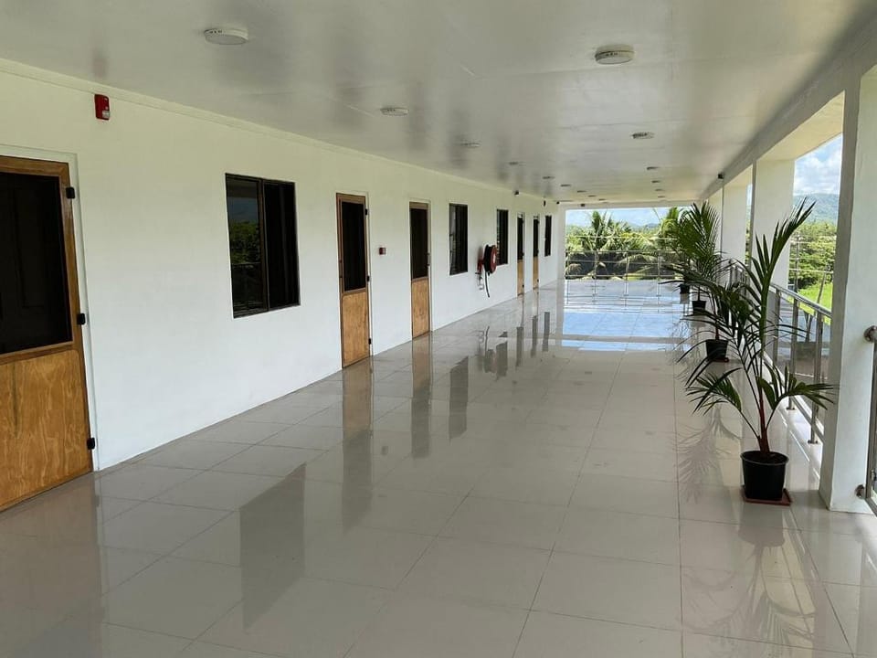 White Diamond Apartment Hotel in Fiji