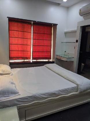 Duplex Bunglow with Garden, Terrace #MahavirNagar Vacation rental in Mumbai
