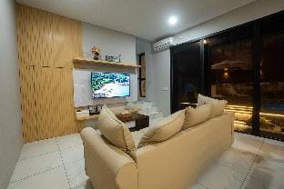 Ace Inn at KBP near IKEA Wahoo Yogya Junction KBP Vacation rental in West Java
