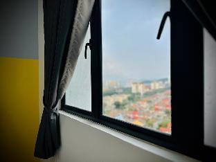 The SUN Elegant 3BRHomestay11pax@Qbay Mall165 Vacation rental in Bayan Lepas