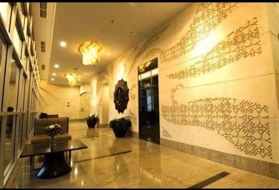 Peaceful & Spacious w/ Pool, Wifi, and Netflix Apartment in South Jakarta City