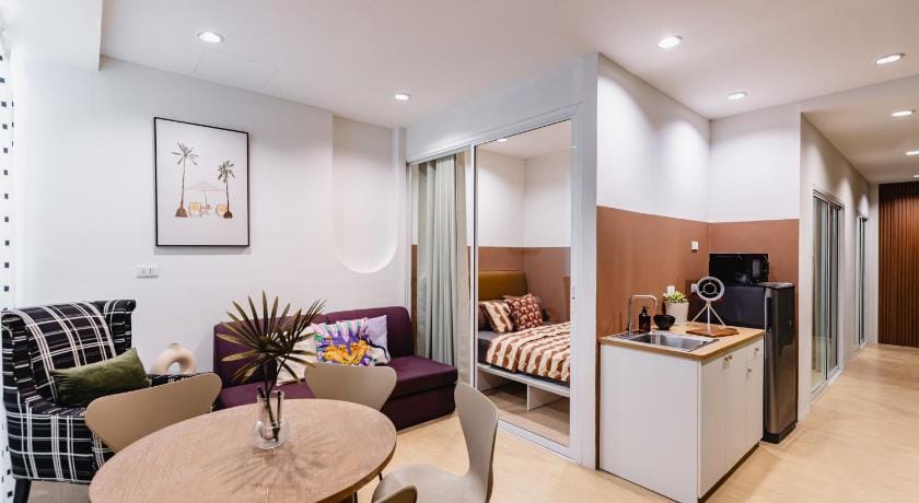 Budget Prime Location 2 BR/6 Persons Patong Beach Apartment in Patong