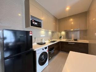 R&F Modern Deco Studio for 2pax couple near CIQ Apartment in Johor Bahru