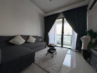 R&F 2R1B Modern Design City View Apartment Apartment in Johor Bahru