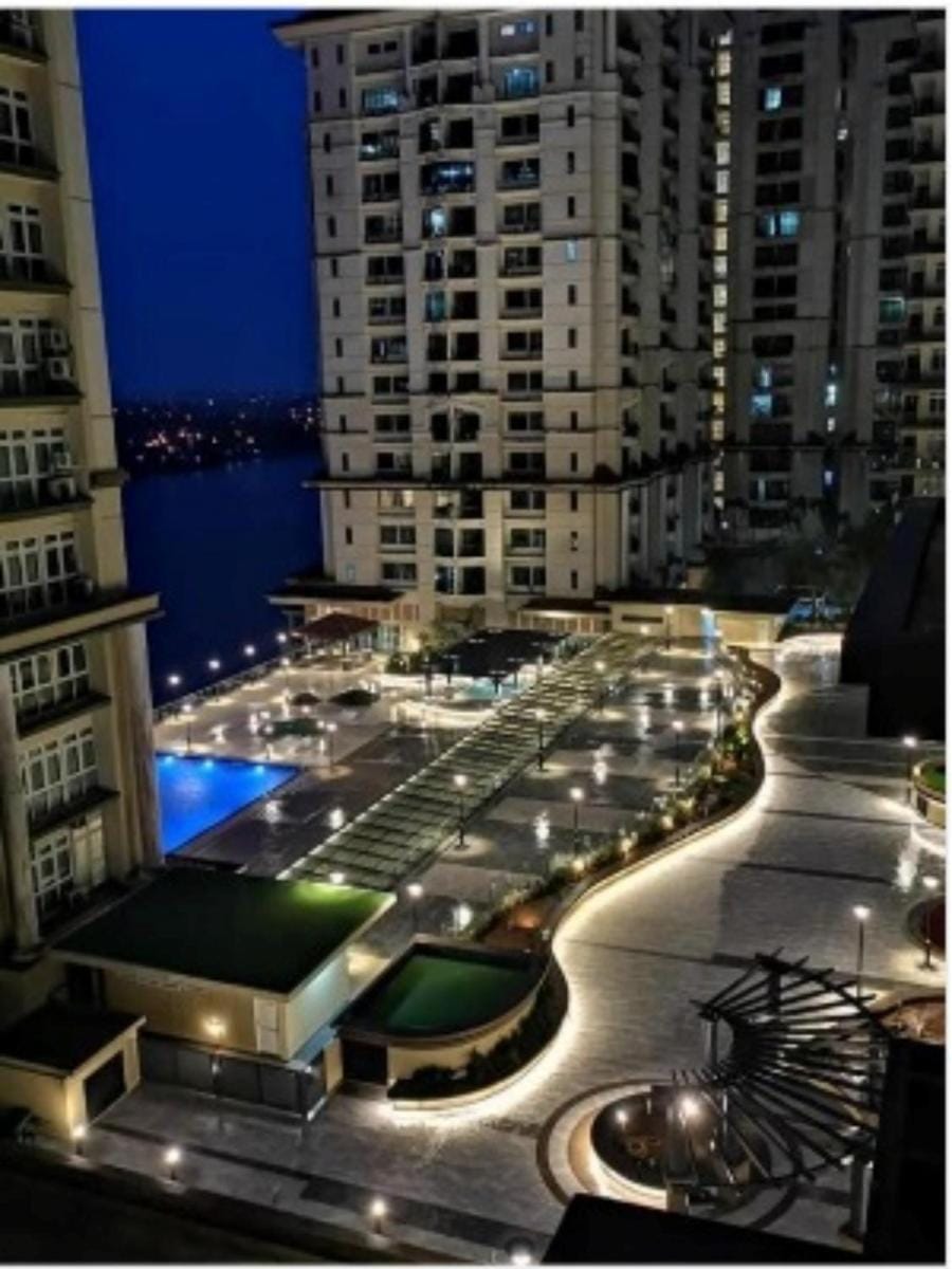 Cozzzy hut @ Riverine Diamond Kuching Apartment in Kuching