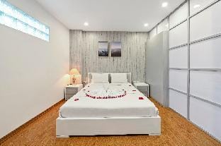 22Housing 1BR Apartmenr 20 linh lang Apartment in Hanoi
