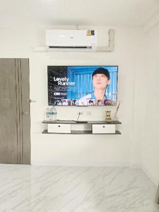 Whole House 200m to MRT Tha Phra/5BR/6BathR Vacation rental in Bangkok