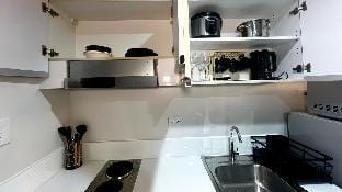 Midnight Luxe @26street Vacation rental in Makati