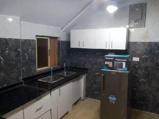 Rotzy Residence-Adefowope Apartment in Lagos