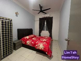 Cozy Vintage Apartment | LimTeh HomeStay Apartment in Malacca