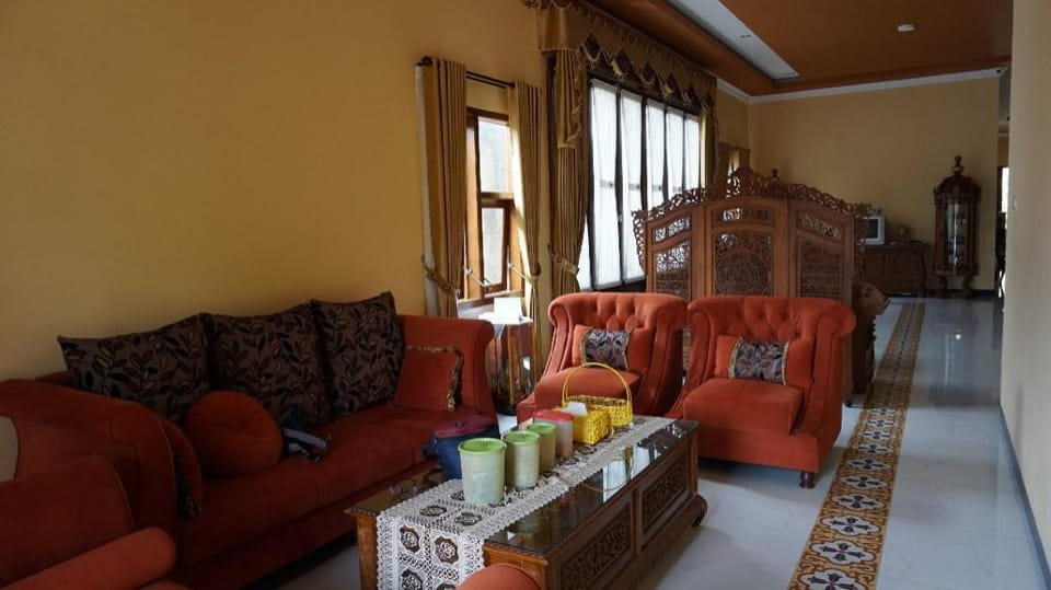 Hotel O Anasya Homestay Hotel in East Java