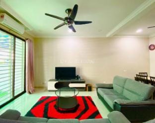 Ainsdale 4 Bedrooms Homestay by DKAY @Seremban 2 Vacation rental in Negeri Sembilan, Malaysia