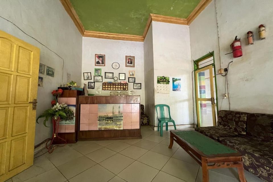 Hotel O Kost Btnompo Near SDI Bontosallang Hotel in Indonesia