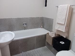 Midrand waterfall Airbnb  Apartment in Sandton