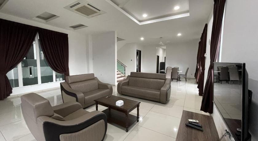 ALPINE Port Dickson Taman Kiara 2 Homestay Semi-D Apartment in Port Dickson