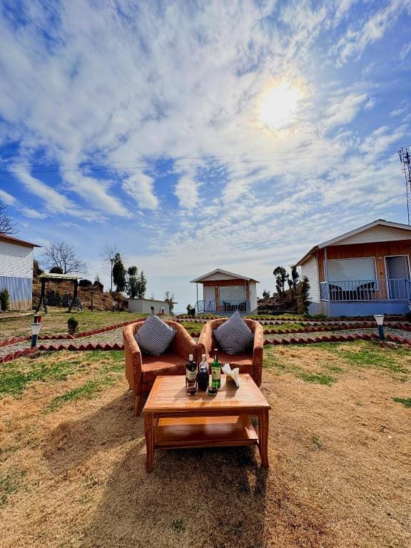 The Grand View Resort Buranskhanda Dhanaulti Hotel in Dehradun