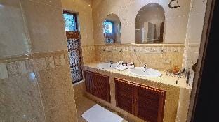 Beautiful bungalow with shared outdoor pool and 2km from the beach Vacation rental in Thailand