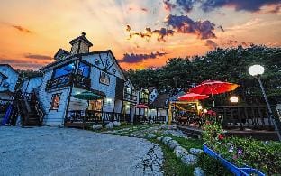 Gangneung Pool Villa Sol Bed and Breakfast in South Korea