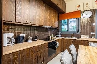 Jeannette s Seaside Getaway - Kalamata Urban Gem Vacation rental in Messenia