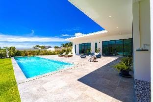 Luxury Large 3 Bedroom Pool Villa! (KH-C5) Villa in Nong Kae