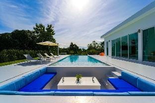 Luxury 4 Bed Pool Villa Palm Hills Golf Club (4A) Villa in Hua Hin District
