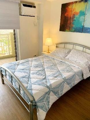 Two-Bedroom Atrium at Infina Towers, Cubao Apartment in Quezon City