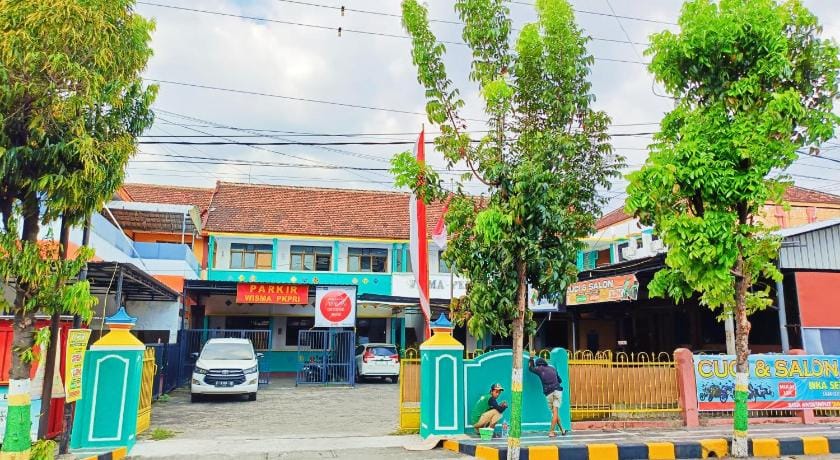 YUTAKA Inn Stasiun Kota Madiun Vacation rental in East Java