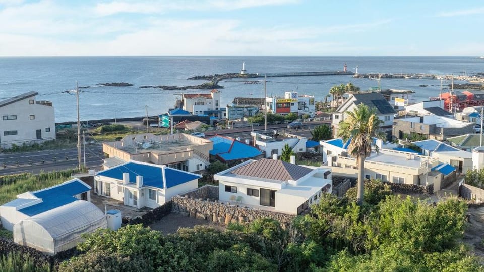 Jeju Staysosoheon dokchae pension Bed and Breakfast in South Korea