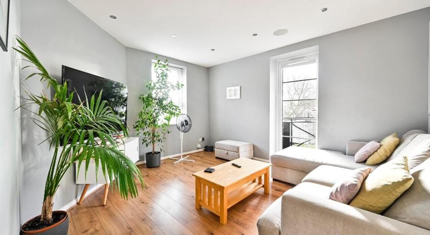 Modern 1-Bed Retreat, sleeps 5 - West Ham 47 E15  Apartment in London