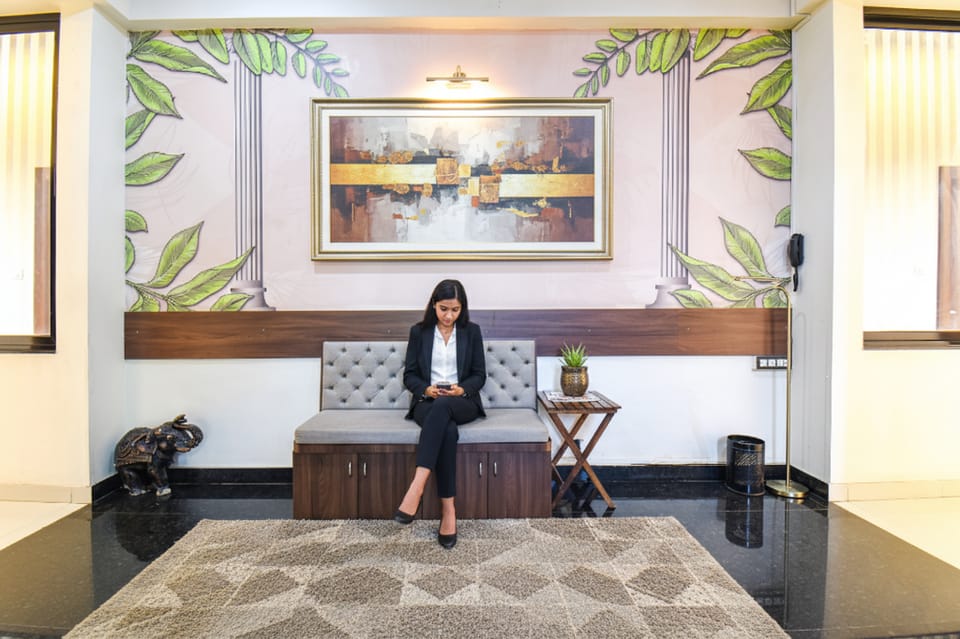 FabHotel Royal Suits - Nr. Mahadji Shinde Chhatri Hotel in Pune