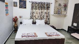 Spacious Family Homestay  Apartment in India