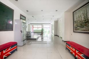 YUTAKA Inn Tunjungan Vacation rental in Surabaya