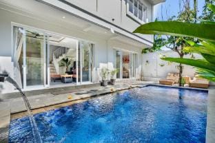 2 bedroom Villa Lodtunduh Villa in Kuta
