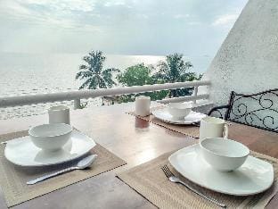Seaview 5pax Regency Tanjung Tuan by Idealhub Apartment in Port Dickson