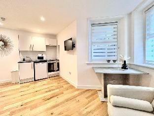 B4 - The Palm, The Kove, Bournemouth Beach Apartment in Bournemouth